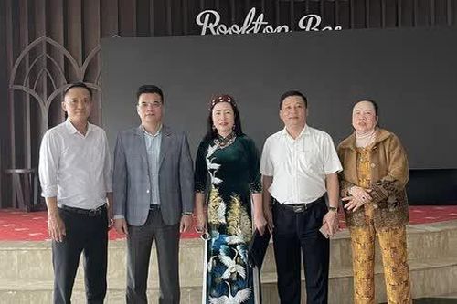 Triển khai Kế hoạch Liên hoan thực hành tín ngưỡng thờ mẫu Tam phủ của người Việt tại Đền mẫu Phủ Sung