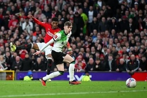Manchester United đánh bại Liverpool sau cuộc rượt đuổi tỷ số nghẹt thở