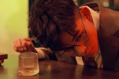Jun Phạm tiếp tục ra MV 'chữa lành'