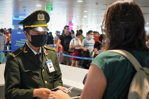 Quốc gia Đông Nam Á nào có thứ hạng hộ chiếu (passport) lọt top thấp của thế giới năm 2024?