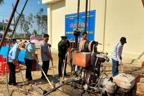 Đắk Lắk: Hỗ trợ người dân khu vực biên giới 2 công trình giếng khoan