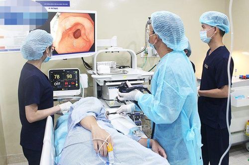 Sút cân, đau âm ỉ thượng vị cần lưu ý ung thư dạ dày giai đoạn sớm
