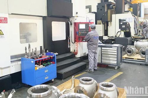 Kinh tế Trung Quốc phục hồi tăng trưởng 2 tháng đầu năm