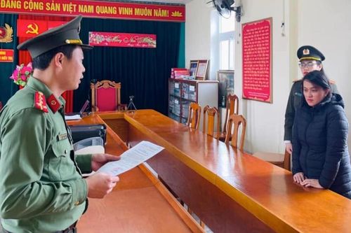Nữ cán bộ kiêm nghề môi giới xuất cảnh ra nước ngoài trái phép