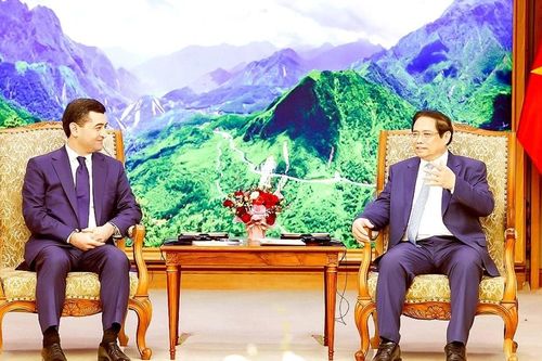 Đề nghị Uzbekistan hỗ trợ Việt Nam tăng cường hợp tác với các nước Trung Á