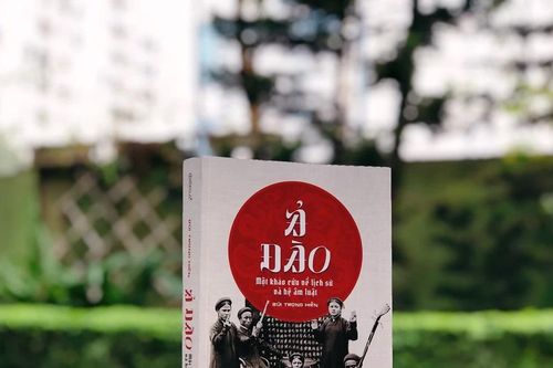 Nhà nghiên cứu Bùi Trọng Hiền ra mắt công trình dày 600 trang về Ả đào