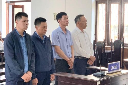 Ký khống khối lượng đền bù, nhiều cán bộ lĩnh án