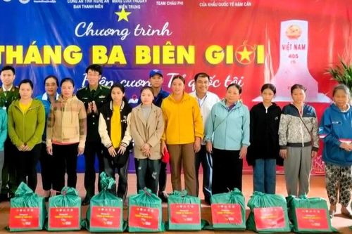 Sôi nổi các hoạt động 'Tháng Ba biên giới'
