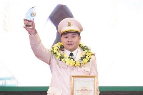 Tuyên dương 10 Gương mặt trẻ Công an Thủ đô tiêu biểu năm 2023