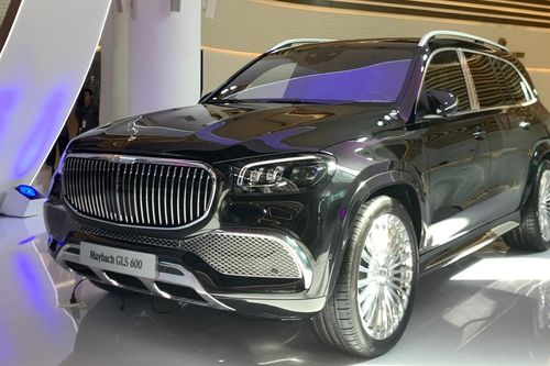 Thêm 474 xe Mercedes-Benz, có cả Maybach phải triệu hồi vì lỗi bơm xăng