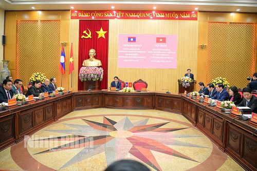 Hội đàm giữa tỉnh Ninh Bình và tỉnh U-Đôm-Xay