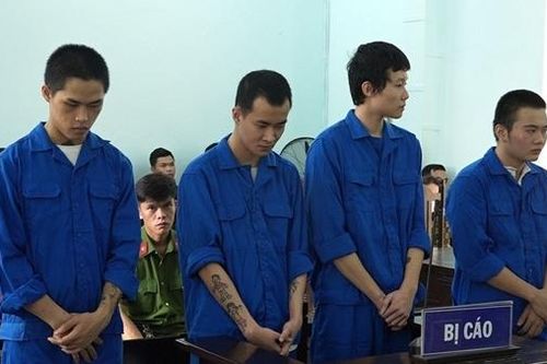 Lãnh 14 năm tù sau khi 'mở tiệc' ma túy tại nhà