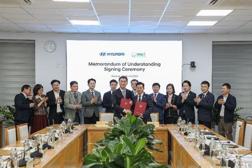 Hợp tác trong đào tạo nguồn nhân lực chất lượng cao lĩnh vực kỹ thuật công nghệ