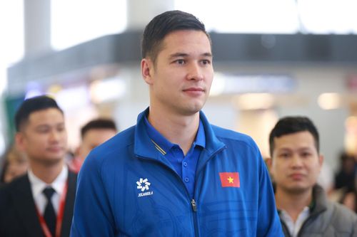 Đội tuyển Việt Nam lên đường sang Indonesia