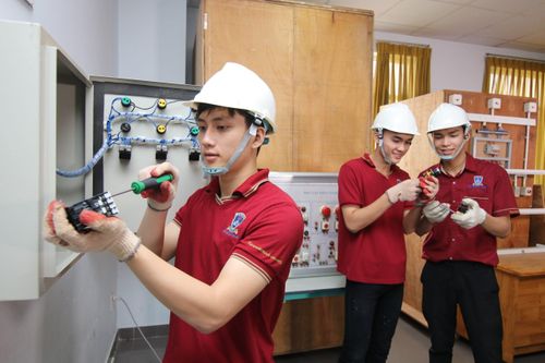 Ngành Cơ điện tử mang lại mức thu nhập hấp dẫn