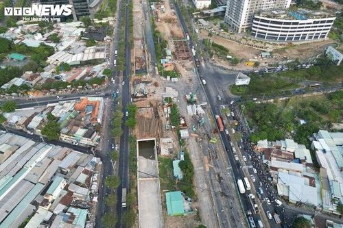 Kẹt xe từ sáng đến chiều ở dự án 830 tỷ đồng: TP.HCM điều chỉnh giao thông