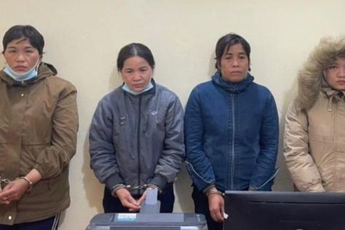 Tạm giữ hình sự 4 phụ nữ chuyên lừa tiền của người cao tuổi