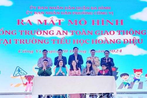 Quận Ba Đình: Ra mắt mô hình điểm Cổng trường học an toàn giao thông