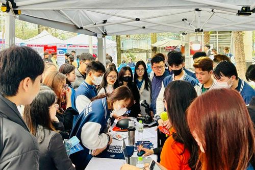 Nhiều việc làm cho sinh viên tại 'Festival tuyển dụng Thanh niên năm 2024'