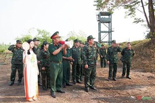 Học viện Quốc phòng tham quan mô hình điểm dân cư biên giới Tây Ninh