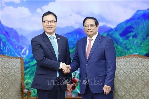 Thủ tướng tiếp Đại sứ Hàn Quốc và Đại sứ đặc mệnh toàn quyền nước CHDCND Lào tại Việt Nam