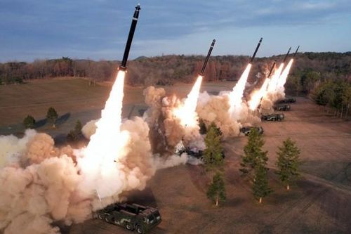 'Siêu hỏa tiễn' KN-25 của Triều Tiên không có đối thủ tương đương?