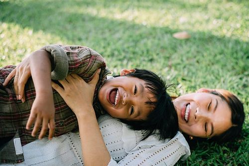 Bí quyết giúp mẹ đơn thân tự tin nuôi dạy con