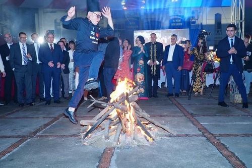 Nồng ấm hương vị Tết truyền thống của người Azerbaijan tại Việt Nam