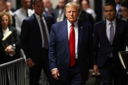 Ông Trump nói có thể phải bán tài sản để trả khoản phạt 464 triệu USD