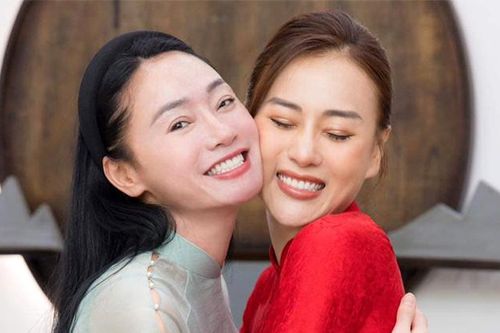 Quách Thu Phương xưng hô 'mẹ - con' với Phương Oanh, facebook để 'độc thân'