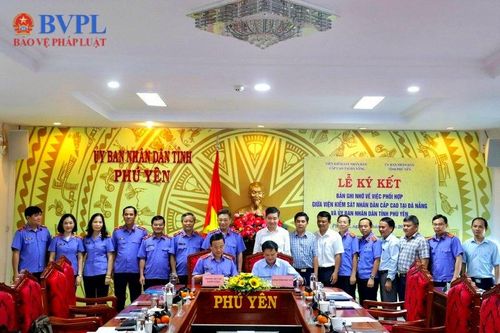 VKSND cấp cao tại Đà Nẵng và UBND tỉnh Phú Yên ký kết bản ghi nhớ về việc phối hợp