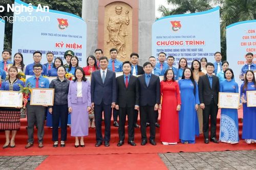 Nghệ An tuyên dương 15 đảng viên trẻ xuất sắc và 14 cán bộ đoàn đạt Giải Lý Tự Trọng cấp tỉnh năm 2024