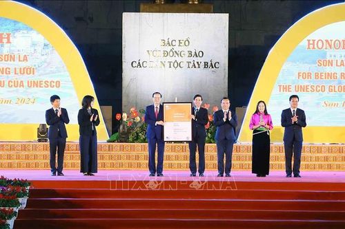 Lễ vinh danh thành phố Sơn La vào Mạng lưới 'Thành phố học tập toàn cầu'