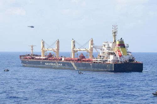 Chi tiết vụ Hải quân Ấn Độ giải cứu thành công tàu bị cướp biển Somalia bắt giữ