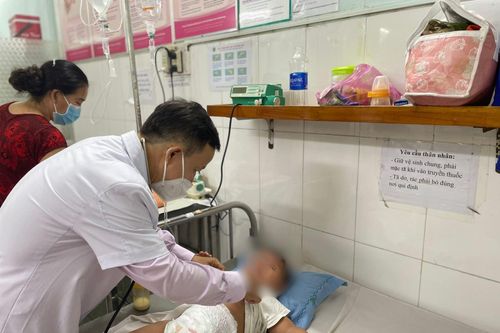 Cảnh báo nguy cơ trẻ mắc các bệnh đường tiêu hóa gia tăng mùa nắng nóng