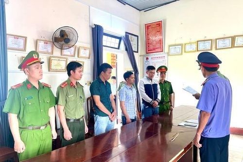 Huế: Bắt 3 đối tượng tổ chức cho người khác trốn đi nước ngoài
