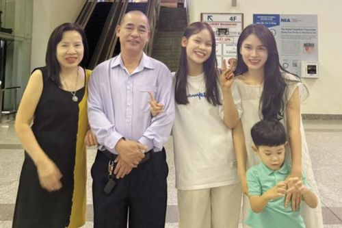 Em gái Hùng Dũng nhận món quà đặc biệt từ ông Park Hang-seo: Dân tình chỉ biết biết cảm thán vì sống quá tình cảm
