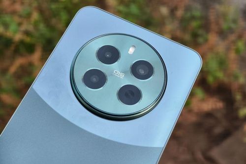 Smartphone chống nước, cấu hình 'khủng', sạc siêu tốc, giá rẻ bất ngờ