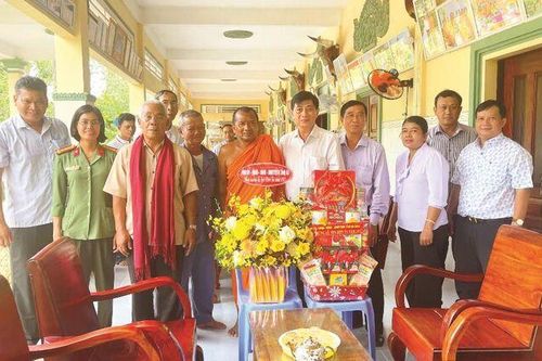 Chăm lo đời sống đồng bào Khmer