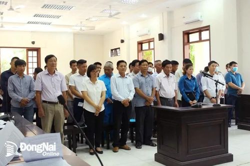 Xét xử 32 bị cáo về tội trốn thuế trong chuyên án buôn lậu xăng dầu 920G