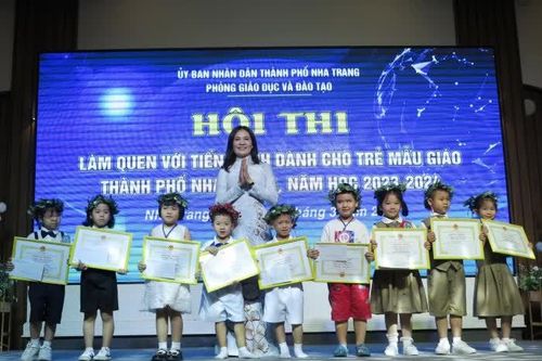 Nha Trang: Tổng kết Hội thi làm quen với tiếng Anh dành cho trẻ mẫu giáo