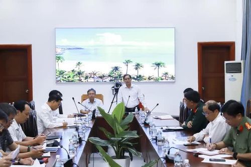 Khẩn trương triển khai các dự án trọng điểm tại Khu kinh tế Vân Phong