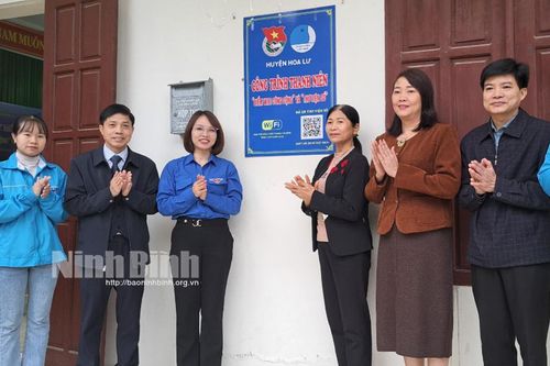 Huyện đoàn Hoa Lư ra mắt mô hình 'Điểm Wifi công cộng' và 'Thư viện số'
