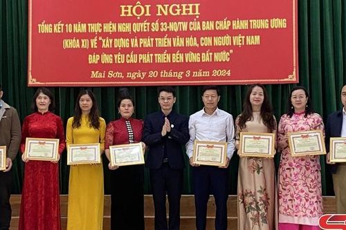 Tổng kết 10 năm thực hiện Nghị quyết số 33-NQ/TW của Ban Chấp hành Trung ương Đảng