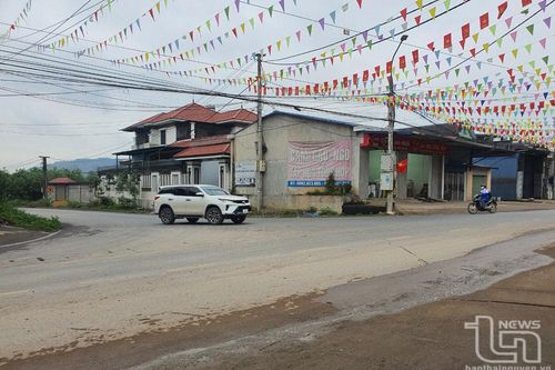 Mất an toàn ở nút giao đường Tố Hữu - Phúc Hà