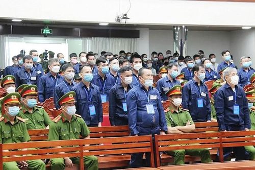Đồng Nai: Khởi tố hình sự giai đoạn 2 đường dây buôn lậu xăng từ Singapore về Việt Nam