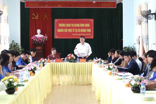 Trường Chính trị Hoàng Đình Giong nghiên cứu thực tế tại xã Hoàng Tung