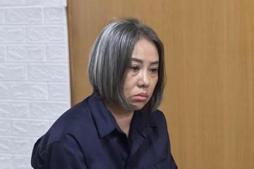 Án tử hình cho người phụ nữ vận chuyển 10 bánh heroin để trừ nợ
