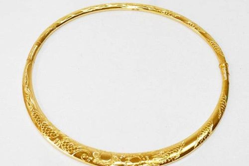 Kiềng vàng 18K 2, 3, 5 chỉ giá bao nhiêu tiền?