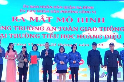 Ra mắt mô hình điểm 'Cổng trường học an toàn giao thông'